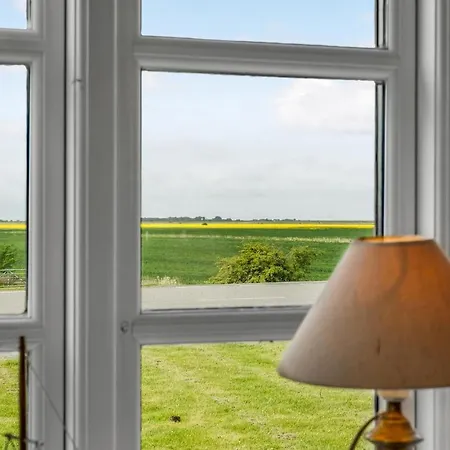2 Bedroom Stunning In Ferienhaus *